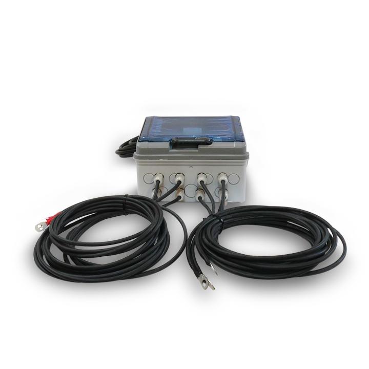 Paralleling box with 4 sets of batteries