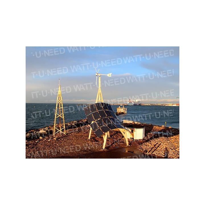 Giraffe 2.0 innoVentum Hybrid Wind and Solar Power Plant