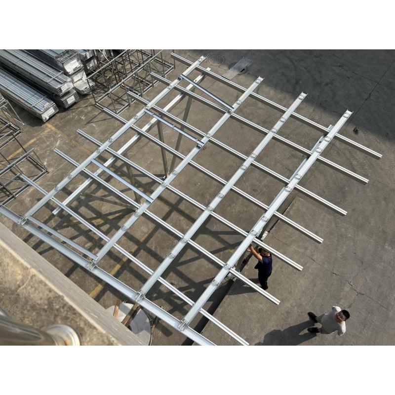 Carport fotovoltaico de aluminio con 15 paneles