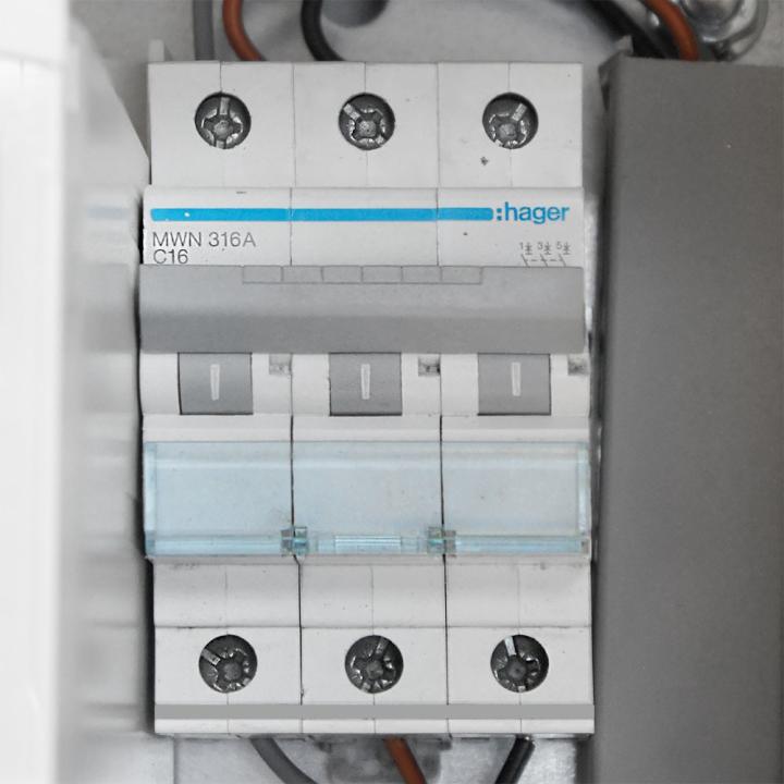 Coffret de transformation et de sécurité pour pompage solaire 3x400V