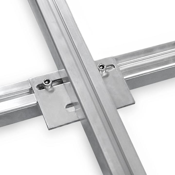 Mounting joint for solar panel rail