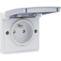 Surface-mounting socket outlet 16 A - 250 V AC 