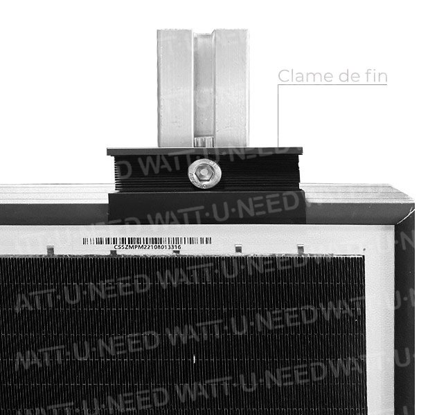 Clame de fin montée sur panneau solaire