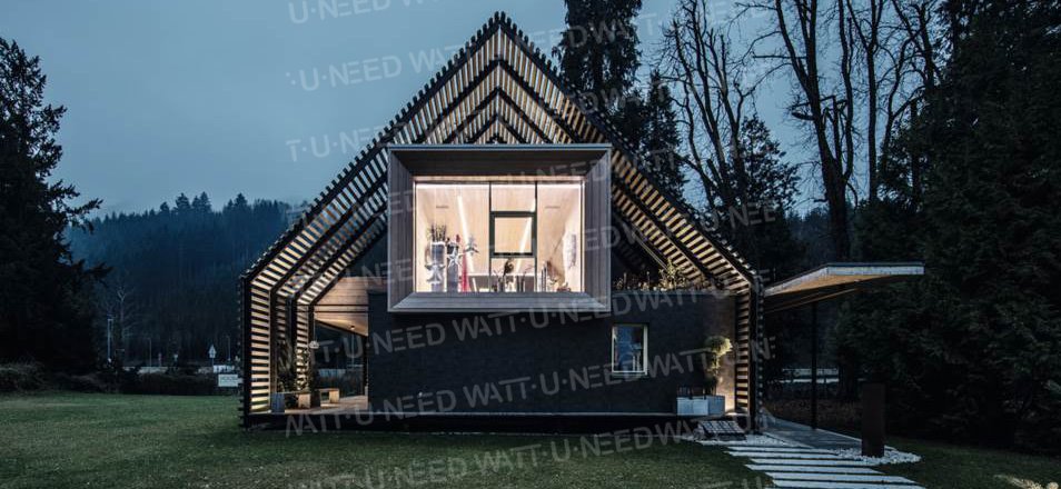 L'ONDULEUR AVEC DES OPTIONS D'ALIMENTATION DE SECOURS FLEXIBLES