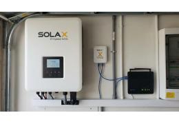 Comment connecter votre onduleur Solax à Internet et activer le monitoring